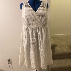 White eyelet dress size 18